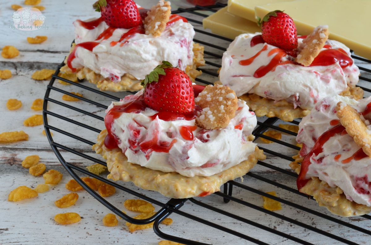 Weiße Schoko-Crossies mit Erdbeeren – My Baking Family Weiße Schoko-Crossies mit Erdbeeren – My Baking Family